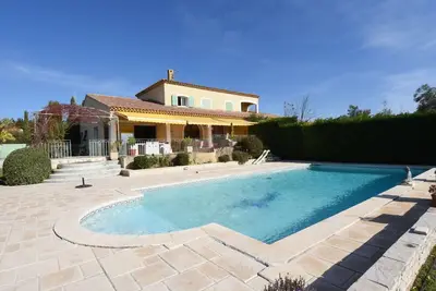 Image de Offre Exceptionnelle : Très belle villa en Provence - 10mn centre ville d'Aix