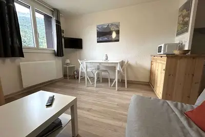 Image de Studio Charmant avec Piscine, Ski au Pied et Parking à La Salle-les-Alpes