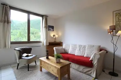 Image de Appartement lumineux 3 pièces avec balcon, idéalement situé à La Salle-les-Alpes, 6 couchages