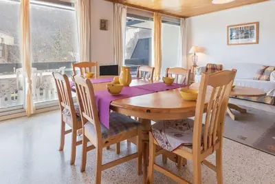 Image de Appartement familial pour 7 à Serre-Chevalier, avec balcon, parking, casier à ski et équipements!