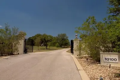 Image de Luxury Hill Country Estate avec piscine \/ spa - pour 20 personnes