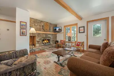 Image de Rmr: Joliment mis Ă jour Condo 2 chambres Ă Teton Village + Fun gratuit!