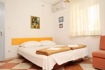 Image de Appartement d'une chambre prés de la plage Promajna, Makarska (A-2674-b)