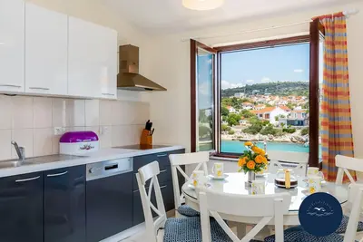 Image de Appartement de deux chambres avec la terrasse et la vue sur le mer Kanica, Rogoznica (A-4269-a)