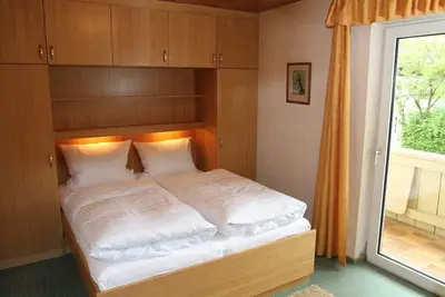 Image de Confortable appartement de 2 pièces avec vue sur le jardin