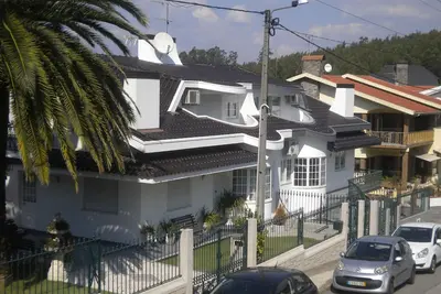 Image de Maison avec appartement de 4 chambres avec barbecue piscine terrasse, à 25 km du Port