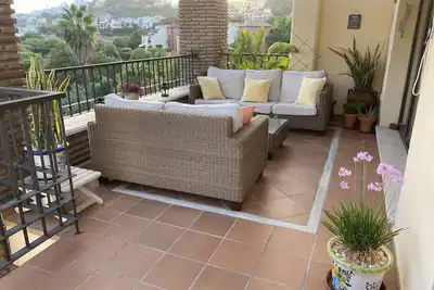 Image de Penthouse de luxe de 3 chambres Los Arqueros, près de Marbella, Puerto Banus, Benahavis