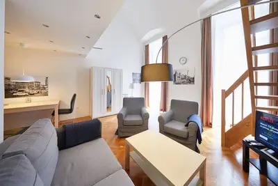 Image de Appartement près de la place Oktogon, centre de Budapest