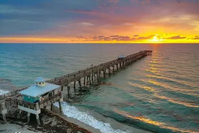 Image de 🏖️ Beachy Keen 🐚 Jupiter - Près de la plage 🏄 Piscine 🏊 Golf 🏌️ Pêche 🎣 🛥 Vélo 🚴🏻‍♂️🚴🏻‍♀️