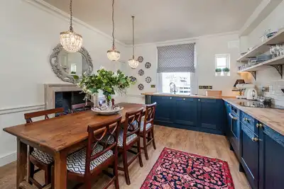 Image de Un nouvel appartement de luxe élégant au coeur de Bath
