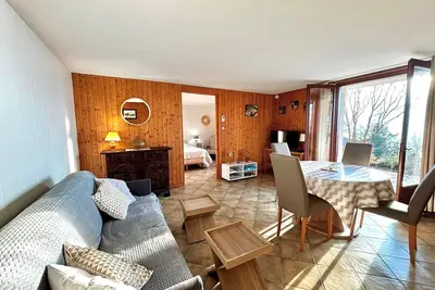 Image de Appartement confortable avec terrasse et WiFi