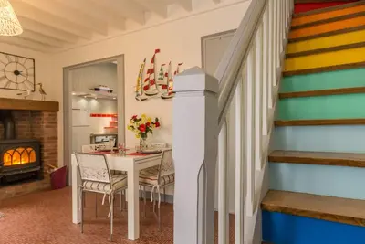 Image de Maison charmante avec jardin clos, Wifi, animaux acceptés et parking