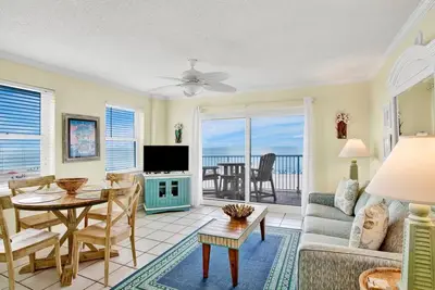 Image de Condo de coin avant Gulf! Des vues incroyables! À quelques pas de la plage! Piscine extérieure chauffée!