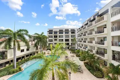 Image de Beauté tropicale, confortable et charmant Condo avec de belles vues sur la piscine