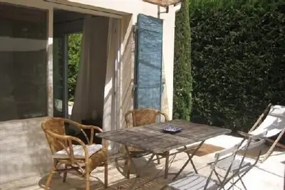 Image de Centre Historique Maussane, maison  72 m2 avec jardinet cloturé,