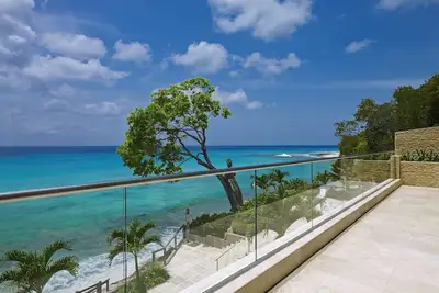Image de Impressionnant propriété de 3 chambres en bord de mer