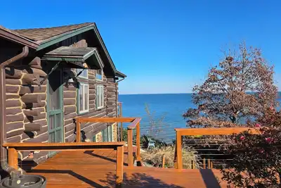 Image de Une vue imprenable de la cabane en bord de mer avec cheminée sur la baie de Chesapeake