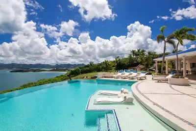 Image de Luxueux Cliffside Villa, parfait pour un grand groupe