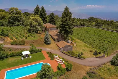 Image de Villa Le Vignoble - avec piscine et vue mer