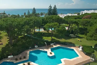 Image de Banus, Beachfront2, Luxueux Playas del Duque, Parking Gratuit, Emplacement Incroyable