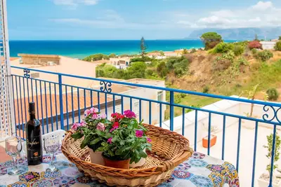 Image de Appartement dans villa wi fi à 150 mètres de la plage uc