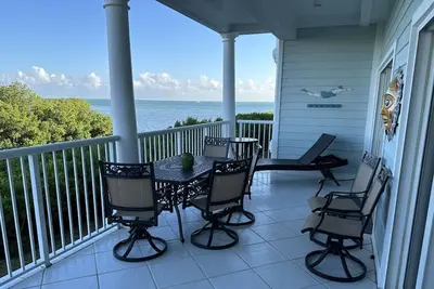 Image de 'Oceanside Oasis' @ Kings Pointe: Direct Ocean Vues & 3 Br'S