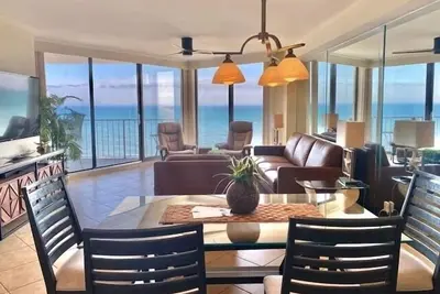 Image de Condo de luxe face à l'océan 2 chambres et 2 salles de bain One Ocean Place Unit 708