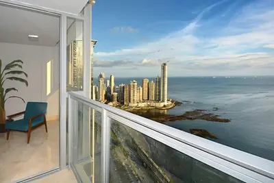 Image de Avenida Balboa Gem! 2/2 Condo face à l'océan impeccablement meublé