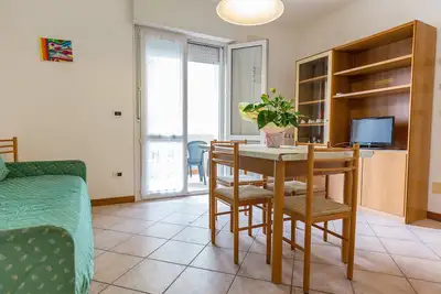 Image de Lido degli Estensi, Appartements de vacances sur la plage avec vue sur la mer