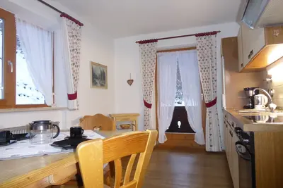 Image de Ferienwohnung Watzmann, 2-4 Personen, 70 qm, Badewanne + Dusche/Wc, Süd-Ost-Westbalkon, Tv, 2 Schlafzimmer
