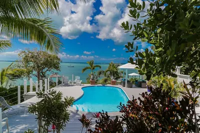 Image de Conched Out - Une maison de luxe 5bed \/ 4bath située sur un somptueux domaine de 2 acres avec. . .