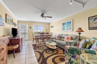 Image de Outrigger Resort # 7: 1 Br \/ 1 Ba Condo sur Longboat Key par Rva, 4 couchages