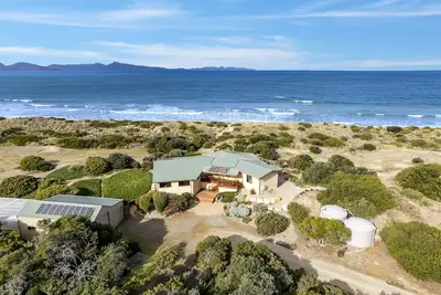 Image de Peace & Plenty - refuge romantique en bord de mer