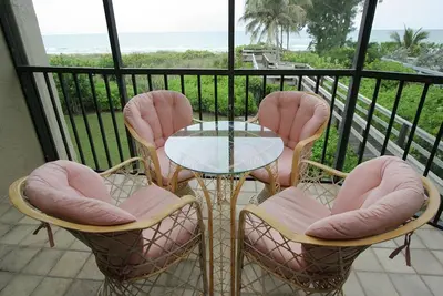 Image de Villas of Avignon # 103: 2 Br + Den \/ 2 Ba sur Longboat Key par Rva, 6 personnes