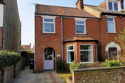Image de Beverley Cottage - une jolie maison jumelée contemporaine qui conserve de nombreuses caractéristiques d'époque