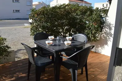 Image de Appartement T2 tout équipé, 4 couchages, proche plage et centre - Parking privé, Le Grau-du-Roi