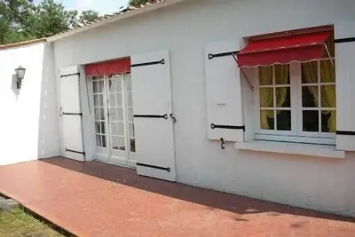 Image de Jolie villa dans terrain arbore a deux pas de la mer sur l'ile d'oleron