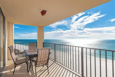 Image de Premium Condo w / taux bas, plus bas que les taux d'appartement en copropriété standard. Vérifiez les avis :)