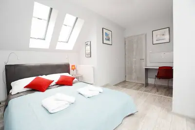Image de Golden Sun Apartments - Port