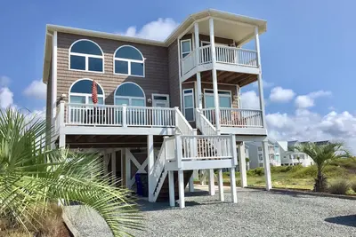 Image de Belle maison 5br / 5ba avec piscine privée d'eau salée. Vues sur l'océan / Intracoastal