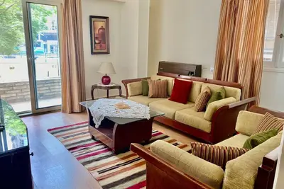 Image de Appartement élégant et moderne dans le centre-ville, très proche de City Stars Mall