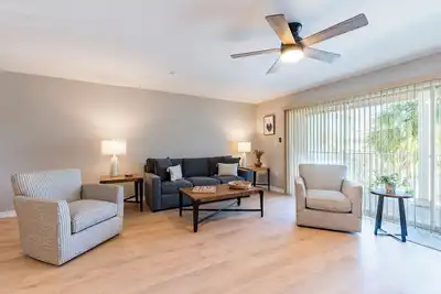 Image de Spacieux, luxe, Condo sur la plage avec piscine et spa