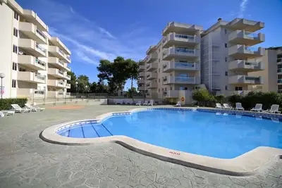 Image de Beau complexe résidentiel avec piscine - Turismar