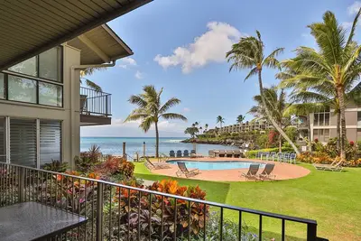 Image de Unité de coin Oceanfront # 106! 2 Bdr / 2 Ba, rez-de-chaussée Honokeana Cove.