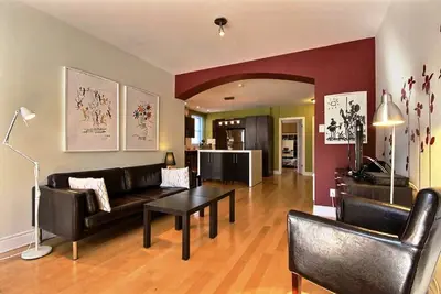 Image de # 345 Spacieux, Aire ouverte Apt Ă Outremont