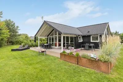 Image de Magnifique maison à Glesborg avec WiFi