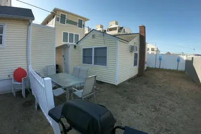 Image de Adorable 2br un demi pâté de maisons de la plage