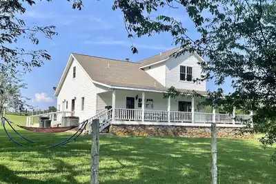 Image de Ferme sur 150 acres, escapade en famille ou chasseurs, à 15 minutes de la ville!