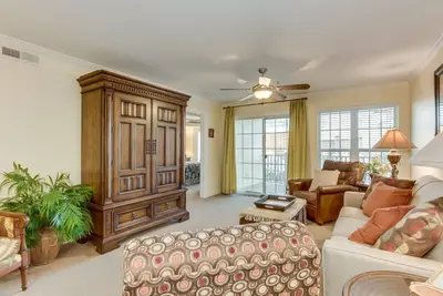 Image de Condo de luxe, beau décor, sur le marais avec vue sur l'océan, à 2 pâtés de maisons de la plage
