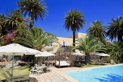 Image de + La maison idéale pour des vacances en famille ou entre amis \/ (35 avis) 4. 9 +